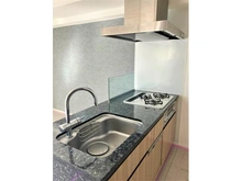 【東京都/荒川区西尾久】プレシス田端ノワール キッチン：※リフォームの為、フローリング養生中