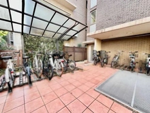 【東京都/渋谷区神宮前】ファミールグラン神宮前 駐輪場