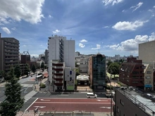 【東京都/文京区本駒込】イトーピア六義園マンション 眺望：バルコニーより南東側を望む