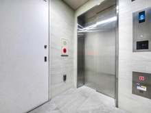 【東京都/文京区本駒込】オープンレジデンシア六義園サウスコート 共用部：【エレベーターホール】