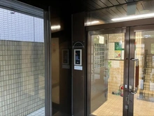 【東京都/豊島区巣鴨】メゾンデラビル巣鴨 エントランス