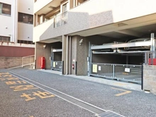 【大阪府/大阪市阿倍野区阿倍野筋】プロパレス阿倍野ヴィアッツァ 駐車場