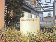 【大阪府/八尾市龍華町】メガシティタワーズ THE EAST マンション表札