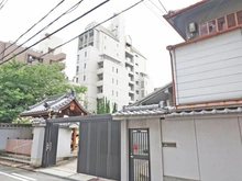 【大阪府/大阪市天王寺区生玉寺町】ハイマート夕陽丘アーバニティ 外観：奥の白い建物