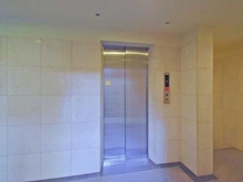 【大阪府/大阪市天王寺区上本町】ステイツ夕陽ヶ丘マナーハウス 共用部：エレベーターホール
