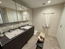 【大阪府/大阪市天王寺区筆ケ崎町】ザ・上本町タワー 洗面室