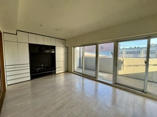 【大阪府/大阪市阿倍野区天王寺町北】メイツ阿部野 リビング・ダイニング：【家具調度品は価格に含まれません】