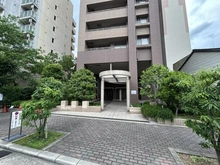 【大阪府/大阪市阿倍野区西田辺町】ステイツアクス阿倍野鶴ケ丘 外観：※マンション東側・JR阪和線「鶴ケ丘」駅方面