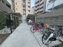 【大阪府/大阪市天王寺区生玉寺町】プレサンス上町台夕陽丘 駐輪場