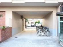 【大阪府/大阪市阿倍野区阿倍野元町】モンテベルデ北畠 駐輪場