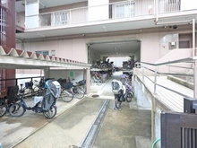 【大阪府/大阪市天王寺区小橋町】上本町ガーデンハイツ 駐輪場