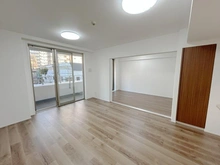 【東京都/品川区中延】ブリリア品川中延 リビング・ダイニング：（奥）洋室