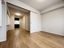 【東京都/大田区東雪谷】セザール東雪谷 洋室：（奥）ダイニングキッチン