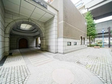 【東京都/目黒区東山】サンサーラ東山 アプローチ