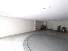 【東京都/大田区田園調布】アールブラン田園調布 バイク置場