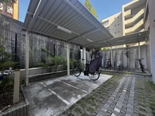 【愛知県/名古屋市千種区星が丘元町】ローレルコート星が丘元町 駐輪場