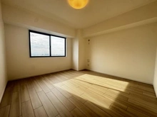 【愛知県/名古屋市中区正木】バンベール金山 洋室:約6.5畳