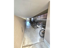 【愛知県/名古屋市千種区堀割町】ユーハウス覚王山 駐輪場