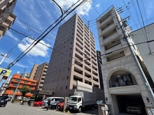 【愛知県/名古屋市東区泉】スカイハイツ高岳 外観：写真中央