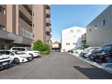 【愛知県/名古屋市西区押切】ロイヤルクレスト浅間町 駐車場
