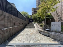 【愛知県/名古屋市千種区汁谷町】グランドメゾン茶屋ヶ坂 アプローチ