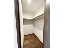 【東京都/港区虎ノ門】グランスイート虎ノ門 ウォークインクロゼット