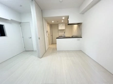 【東京都/港区西新橋】オープンレジデンシア虎ノ門 リビング・ダイニング：（左）洋室