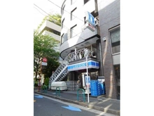 【東京都/港区南青山】 オープンレジデンス南青山イーストテラス ローソン南青山二丁目店（現地より約50m）