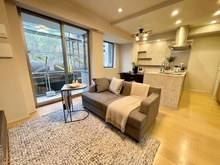 【東京都/港区麻布狸穴町】ブランズ麻布狸穴町 リビング・ダイニング：※家具調度品等は販売価格に含まれておりません