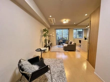 【東京都/港区麻布狸穴町】ブランズ麻布狸穴町 洋室、LD