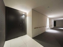 【東京都/港区麻布狸穴町】ブランズ麻布狸穴町 共用部