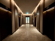 【東京都/港区麻布台】麻布台ヒルズレジデンス B棟 共用部：エレベーターホール