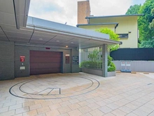 【東京都/新宿区内藤町】フォルム内藤町 駐車場：※利用料がかかる場合がございます。詳細は担当へお問い合わせください。