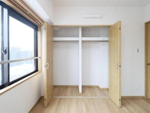 【神奈川県/横浜市中区長者町】リッチハウス長者町 収納：洋室約5.5帖