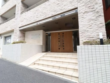 【神奈川県/横浜市中区日ノ出町】ミオカステーロ横濱野毛山公園 エントランス