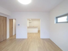 【神奈川県/横浜市中区本牧元町】サニーウェル三渓園西館 リビング・ダイニング