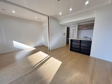 【神奈川県/横浜市中区山下町】プライマリーナ山下公園グレーシアタワー リビング・ダイニング