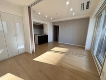 【神奈川県/横浜市中区山下町】プライマリーナ山下公園グレーシアタワー リビング・ダイニング