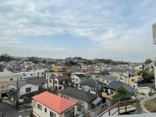 【神奈川県/横浜市磯子区岡村】クリオ岡村公園2番館 眺望：共用廊下から