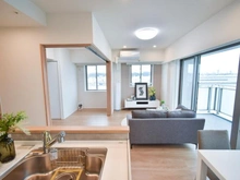 【神奈川県/横浜市磯子区杉田】ヨコハマ・シーナリータワー LDK：※家具・調度品は販売価格に含まれません。