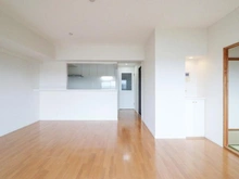 【神奈川県/横浜市磯子区丸山】ヒルトップ横濱根岸セントラルコート リビング・ダイニング