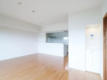 【神奈川県/横浜市磯子区丸山】ヒルトップ横濱根岸セントラルコート リビング・ダイニング