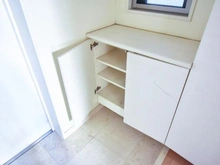 【神奈川県/横浜市中区花咲町】アール・ケープラザ横濱VI 収納：下足入