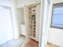 【神奈川県/横浜市中区花咲町】アール・ケープラザ横濱VI 収納