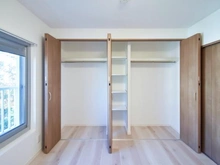 【神奈川県/横浜市南区六ツ川】六ツ川台団地 2-11号棟 洋室：収納