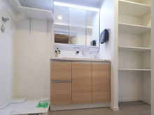 【神奈川県/横浜市神奈川区松見町】WTC菊名マンション 洗面所