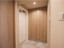 【神奈川県/横浜市中区新山下】ライオンズマンション横濱元町キャナリシア 玄関