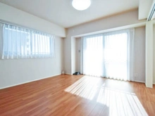 【神奈川県/横浜市磯子区東町】ブライト横濱根岸 リビング・ダイニング