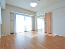 【神奈川県/横浜市磯子区東町】ブライト横濱根岸 リビング・ダイニング