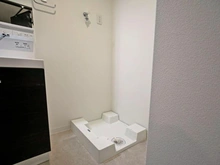 【神奈川県/川崎市宮前区小台】ライオンズマンション宮前平第8 洗面所：洗濯機置場